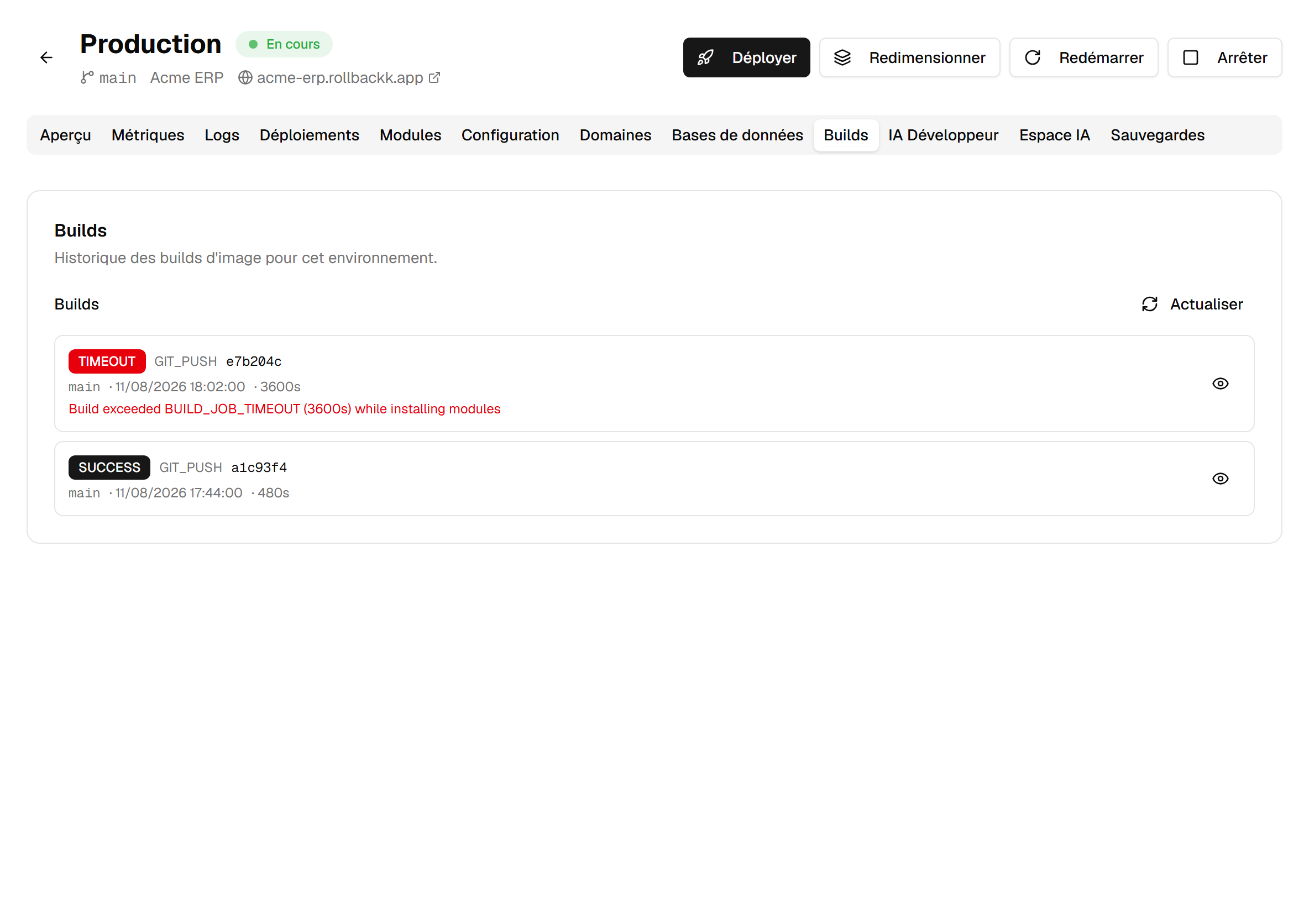 L'onglet Builds d'un environnement : un build au statut TIMEOUT en rouge, avec son commit, sa durée de 3600 s et le message « Build exceeded BUILD_JOB_TIMEOUT », suivi d'un build SUCCESS de 480 s.